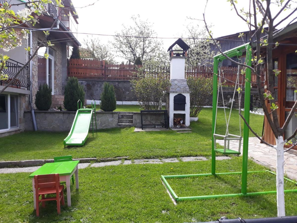 Вила Багрянови Dospat Luaran gambar